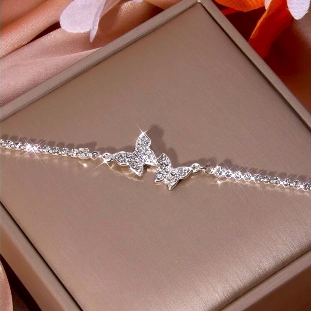 ✨ Butterflies 🦋 rhinestone bracelet ✨​​​